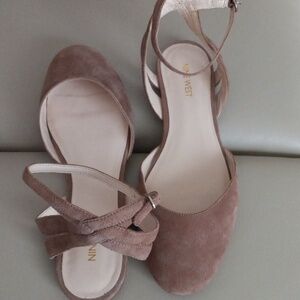 Nine West Tan Suede Ankle-Strap Flats Size 9M